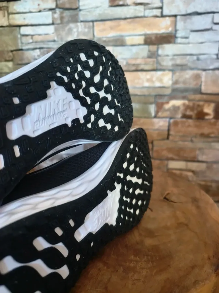 Nike Revolution 6 NN bike d'occasion — image 4 sur 5