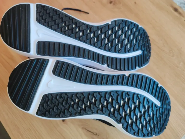 Used Nike Downshifter 12 bike — image 4 of 5