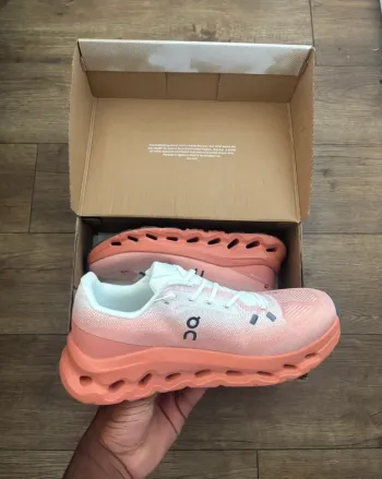 Used On Running ON-Running Chaussures Taille 43 bike