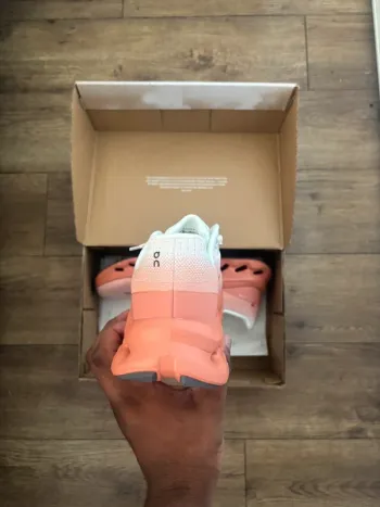 Used On Running ON-Running Chaussures Taille 43 bike — image 3 of 7