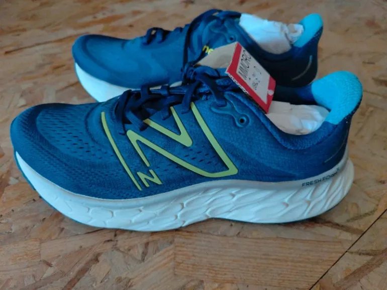 Used New Balance Fresh Foam bike — image 2 of 4