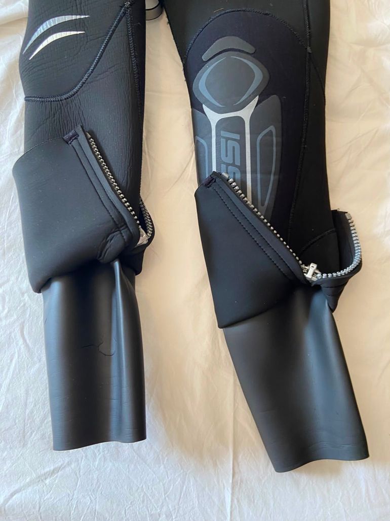 Used Cressi Comfort 7mm Wetsuit bike — image 7 of 10