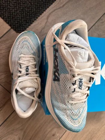 Used Hoka Rincon 4 bike — image 3 of 5