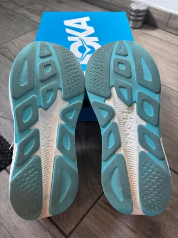 Used Hoka Rincon 4 bike — image 4 of 5