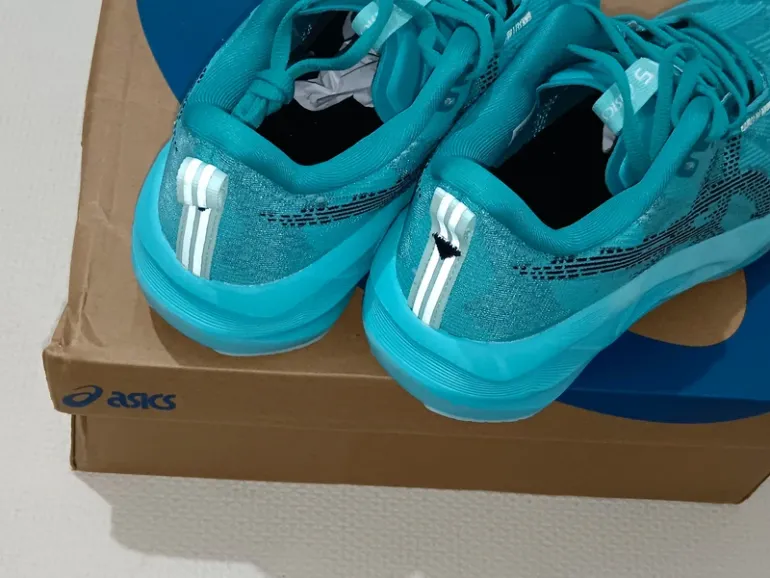 Gebrauchtes Asics Novablast 5 bike — Bild 5 von 8