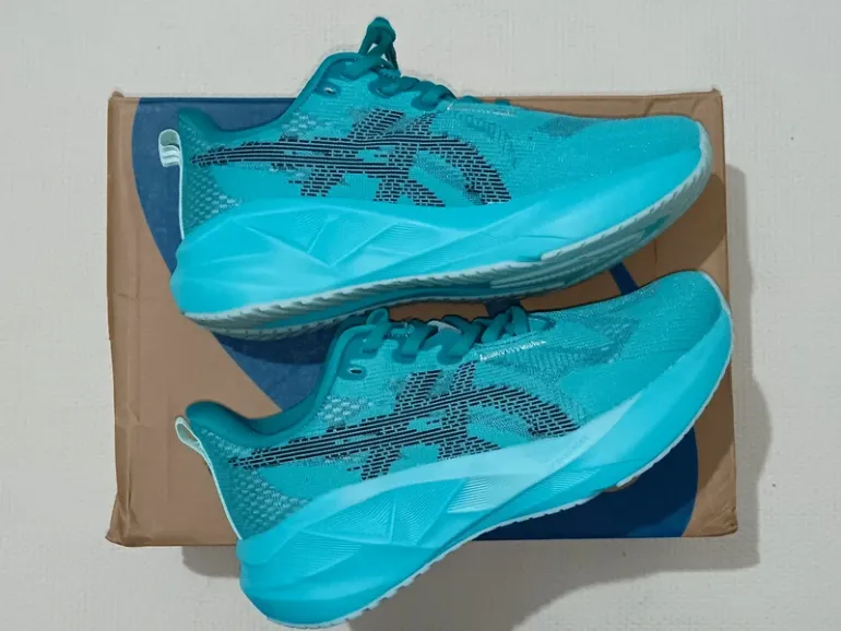 Gebrauchtes Asics Novablast 5 bike — Bild 3 von 8