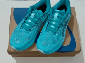 Used Asics Novablast 5 bike