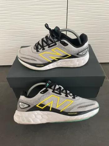 New Balance Fresh Foam 680 bike usato