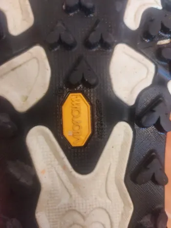 Used Hoka Speedgoat 7 bike — image 11 of 14