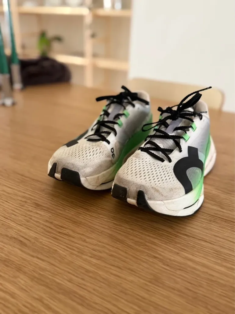 Tweedehands On Running Cloudboom Max bike — afbeelding 2 van 10