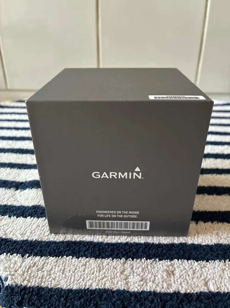 Used Garmin Venu 2S bike — image 3 of 4