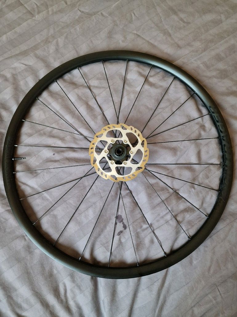 BONTRAGER PARADIGM SL　 DISC最終値下げ BONTRAGER 「ボントレガー」 PARADIGM SL DISC SHIMANO 11s