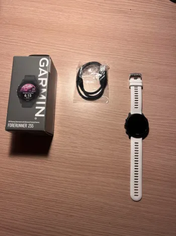 Käytetty Garmin Forerunner 255 bike