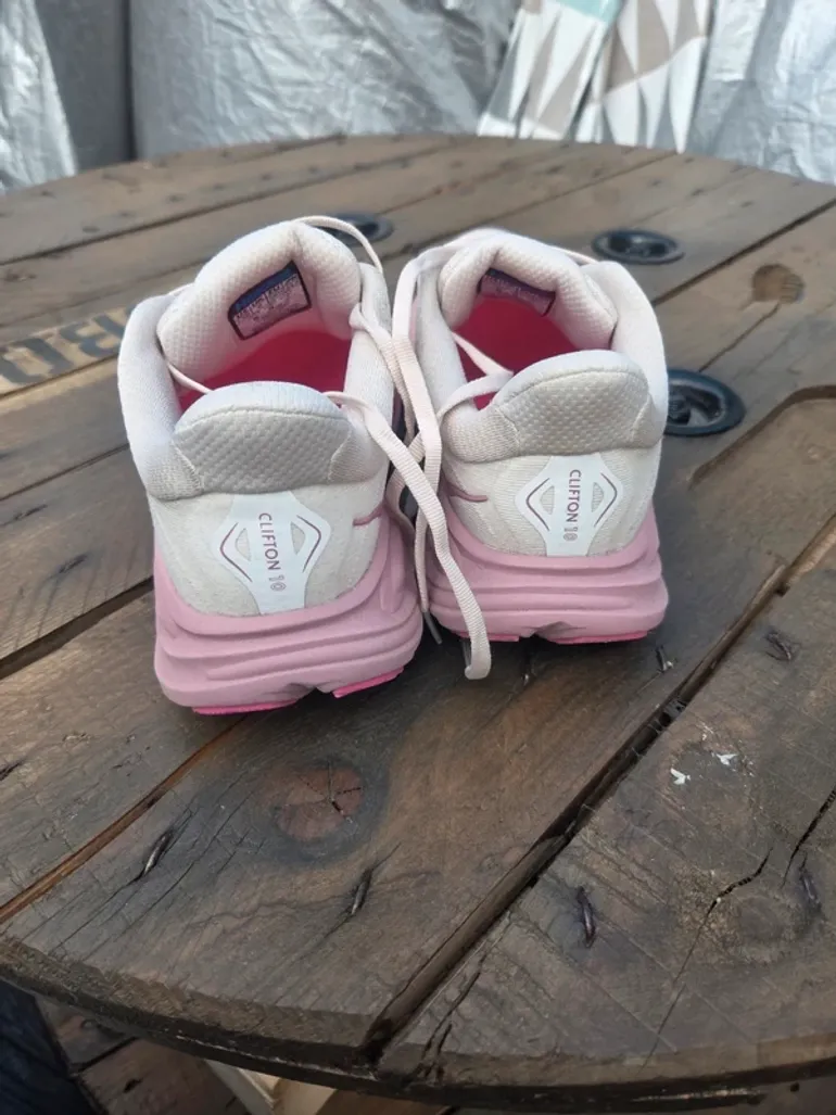 Used Hoka femme T39 1/3 bike — image 4 of 5