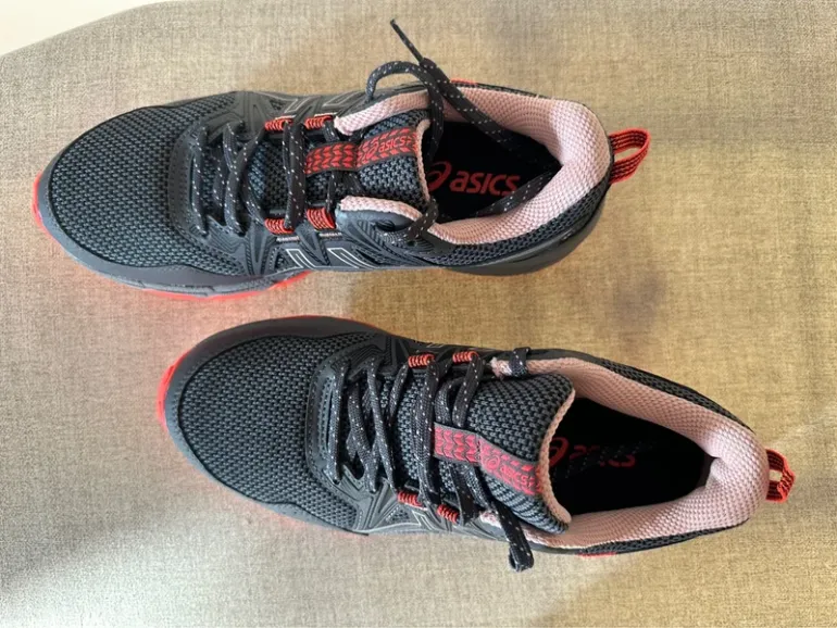 Used Asics gel venture 8 bike — image 2 of 4