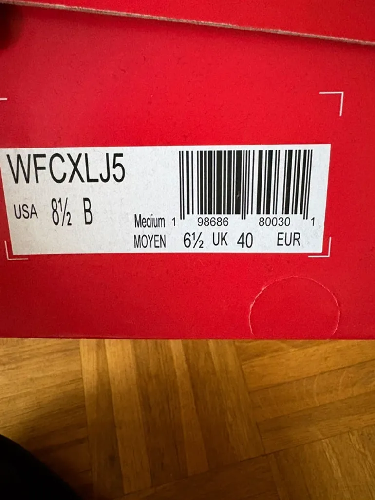 Used New Balance FuelCell Rebel V5 bike — image 7 of 7