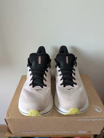 Hoka Clifton 10 bike d'occasion — image 3 sur 13