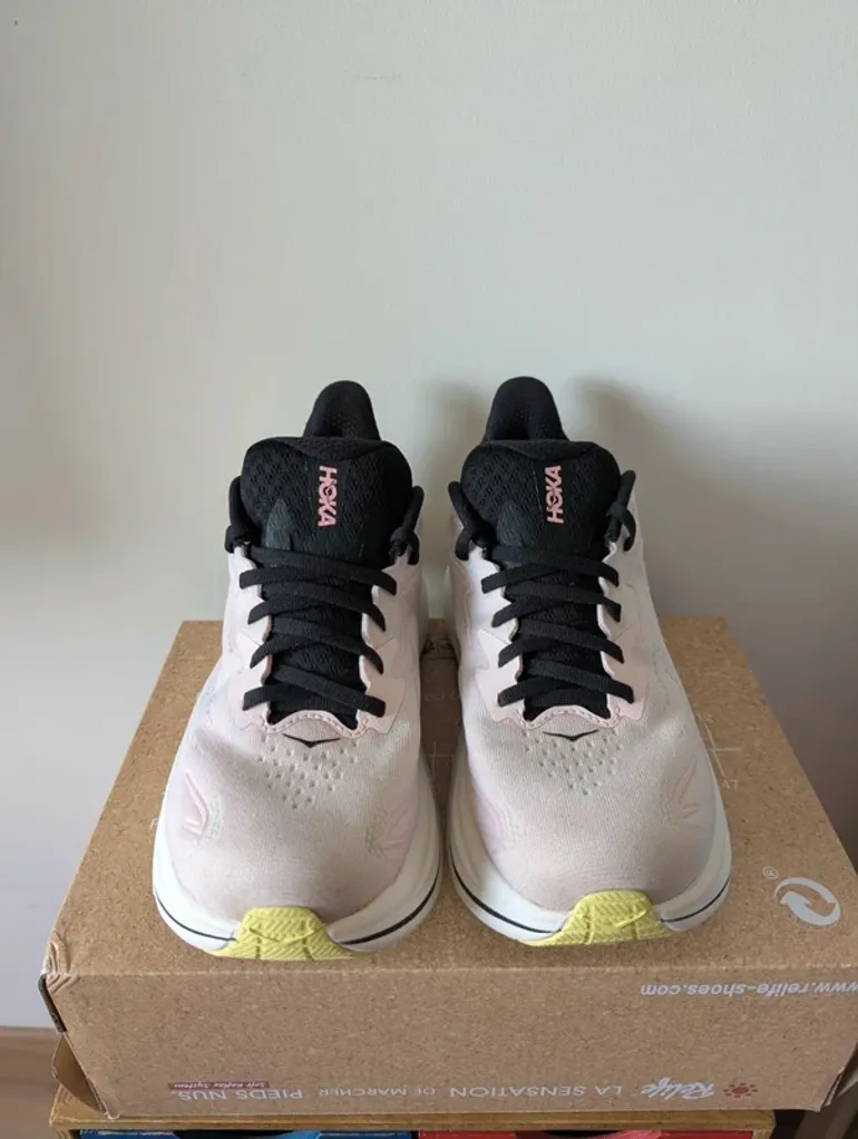 Hoka Clifton 10 bike d'occasion — image 3 sur 13