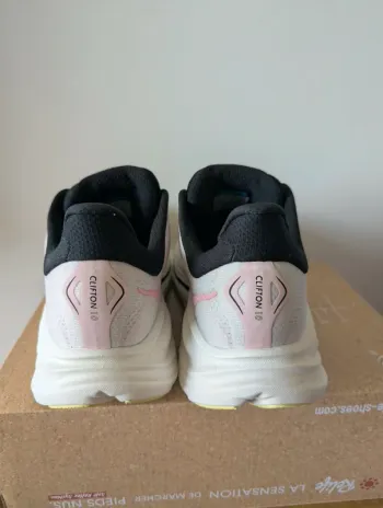 Hoka Clifton 10 bike d'occasion — image 2 sur 13