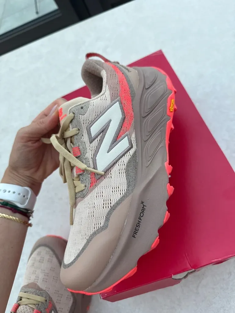 Used New Balance Fresh Foam X Hierro v9 bike — image 8 of 9