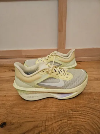 Premium Zoom Fly 6 bike d'occasion — image 2 sur 3