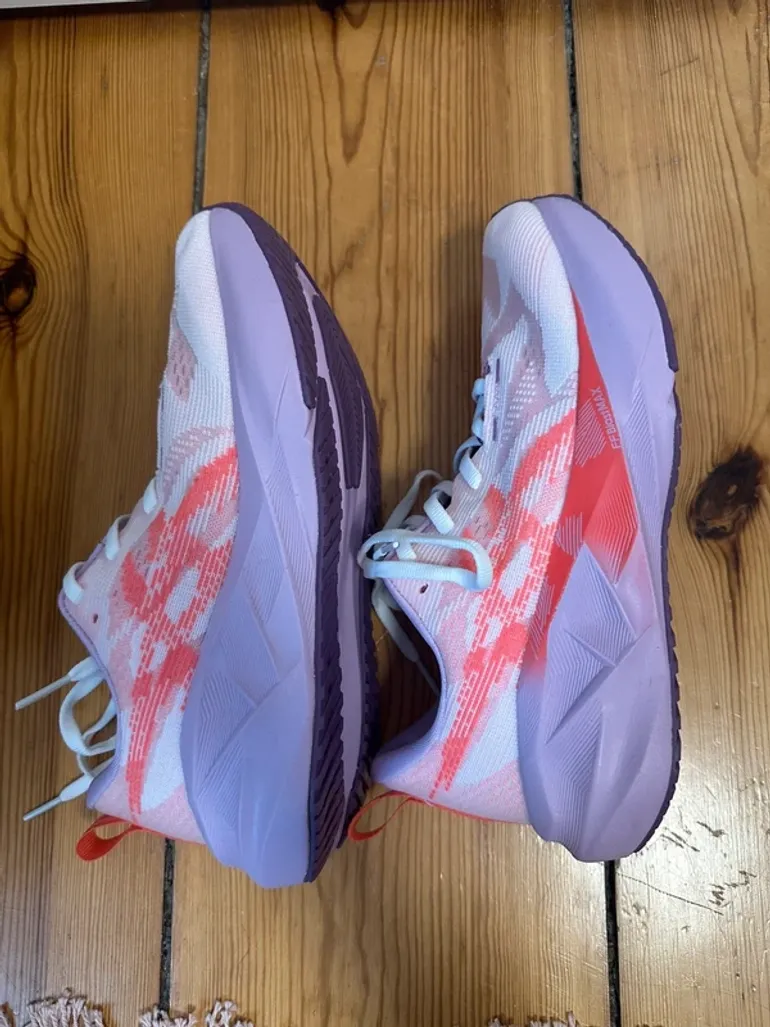 Used Asics Novablast 5 bike — image 6 of 7