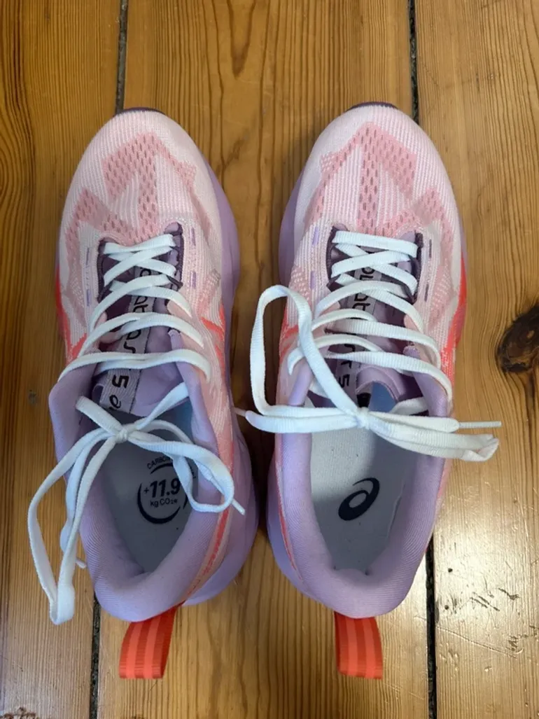 Used Asics Novablast 5 bike — image 7 of 7