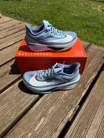 Used Nike Zoom Fly 6 bike — image 2 of 6