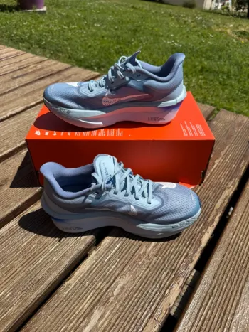 Used Nike Zoom Fly 6 bike — image 3 of 6