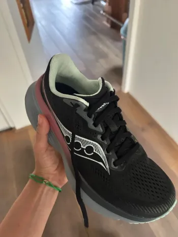 Tweedehands Saucony Guide 19 bike — afbeelding 2 van 4