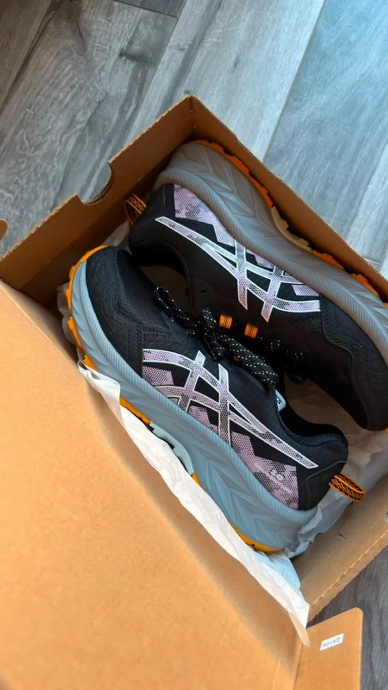 Used Asics Gel Ventus 10 bike — image 2 of 12