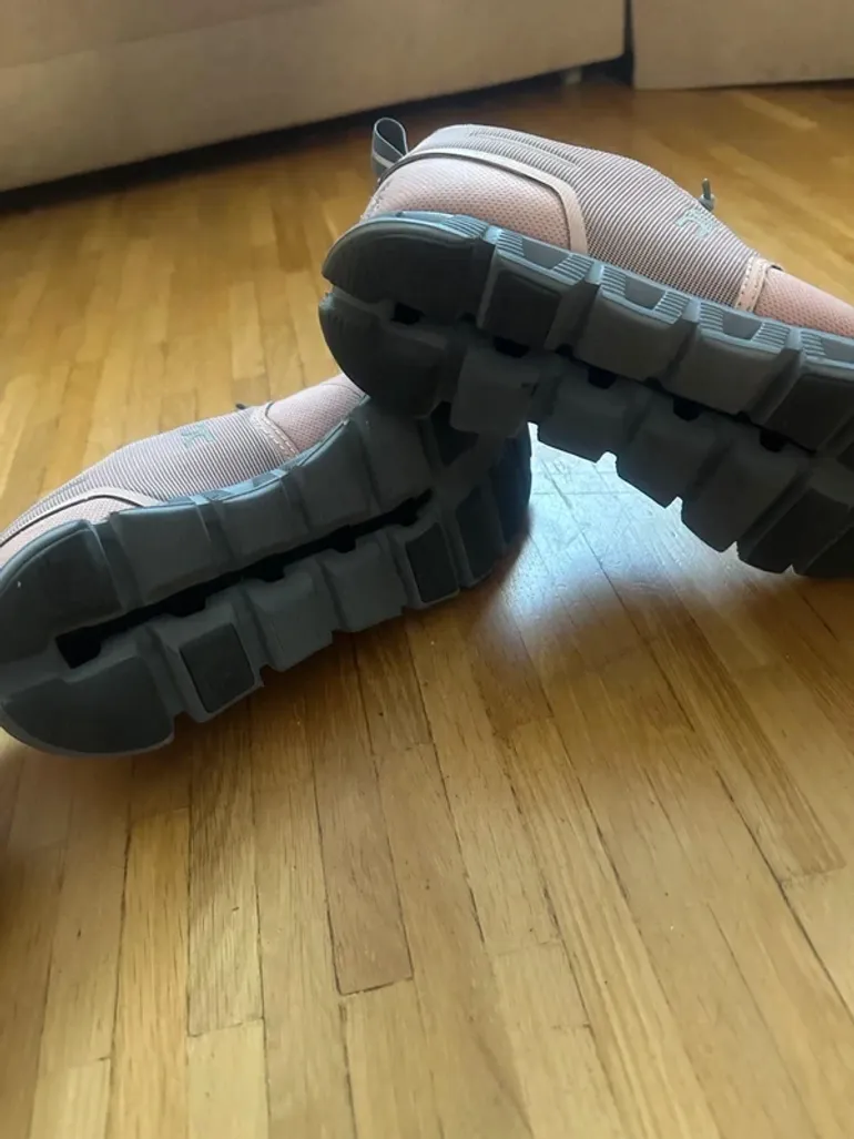 Used On Running Cloud bike — image 3 of 5