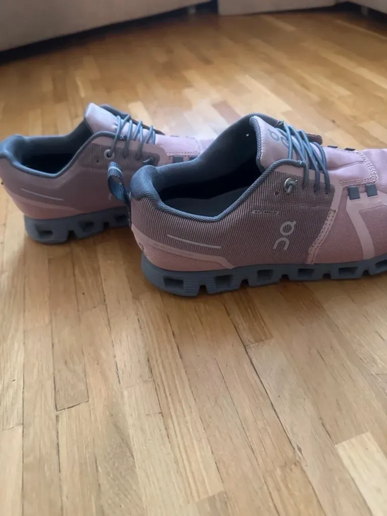 Used On Running Cloud bike — image 4 of 5