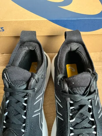 Used Asics Gel-Nimbus 25 bike — image 7 of 9