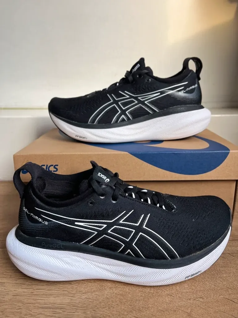 Used Asics Gel-Nimbus 25 bike — image 2 of 9