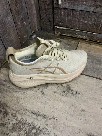 Used Asics Gel-Nimbus 27 bike