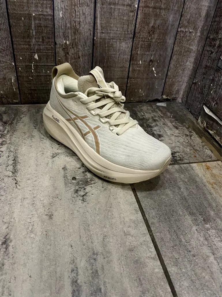Used Asics Gel-Nimbus 27 bike — image 3 of 4
