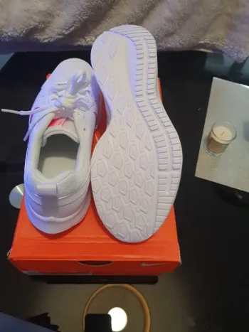 Used Nike Running Shoes bike — image 6 of 7