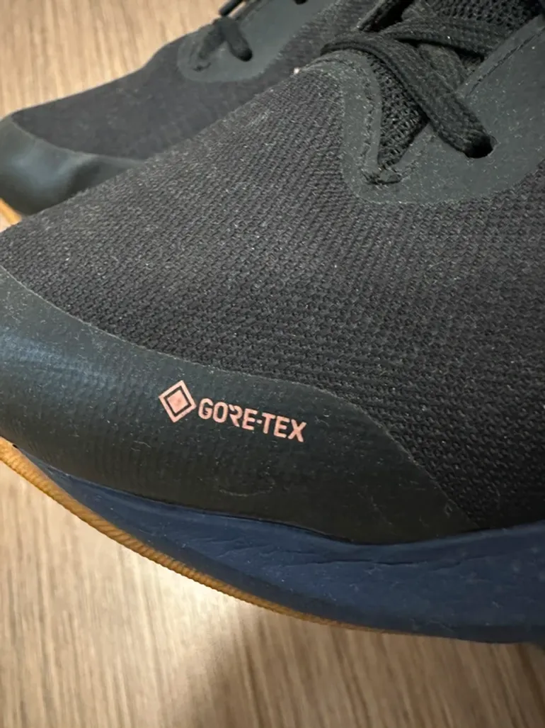 Used Ideal Gel-Pulse 14 Gore-Tex bike — image 5 of 8