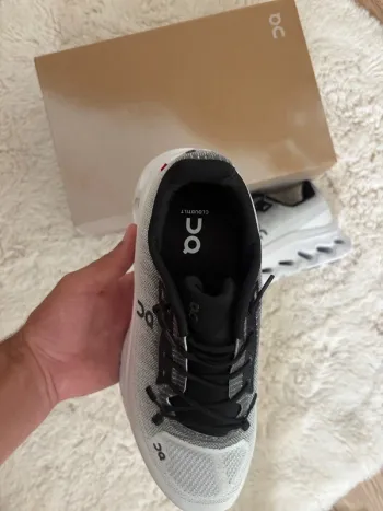 Used On Running Shoes bike — image 5 of 6