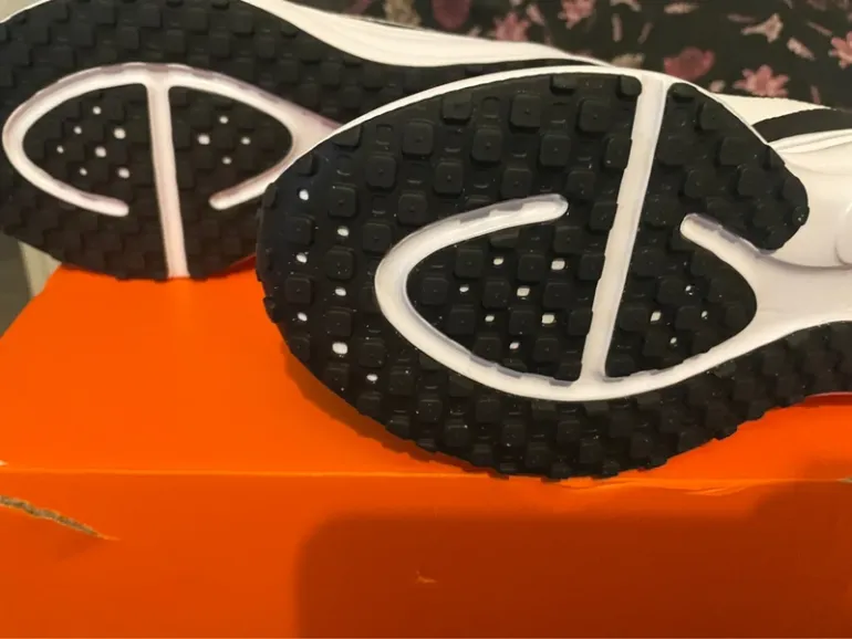 Used Nike Revolution 8 bike — image 4 of 7