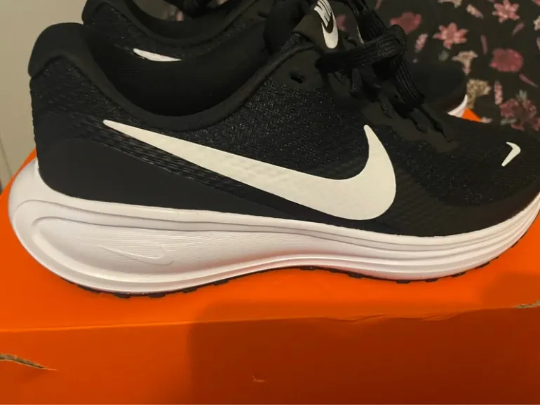 Used Nike Revolution 8 bike — image 2 of 7