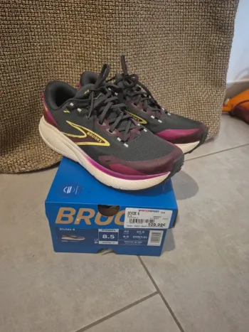 Used Brooks Divide 6 bike