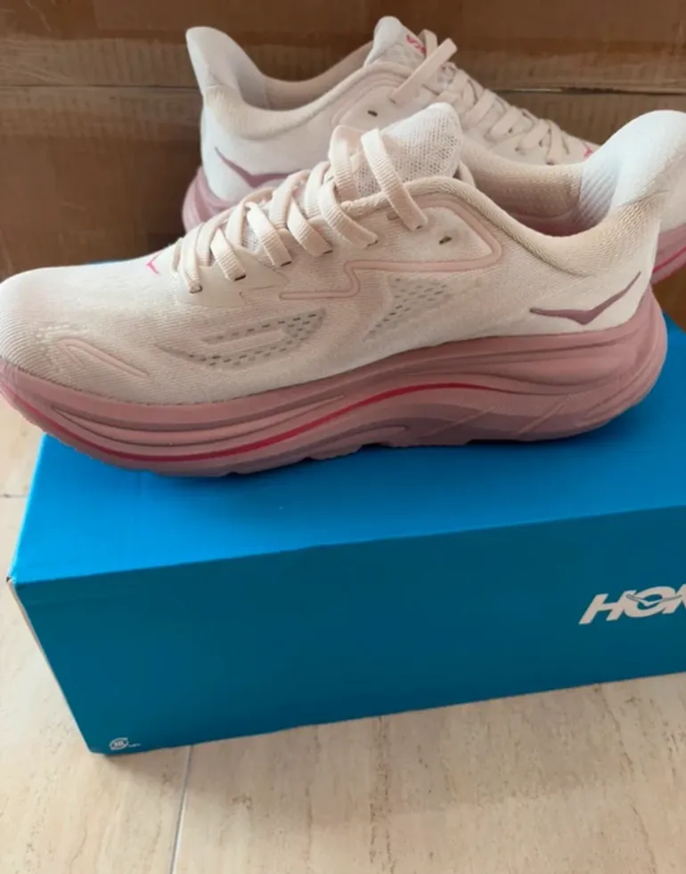 Tweedehands Hoka Clifton 10 bike — afbeelding 2 van 7