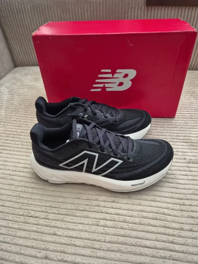 Used New Balance Fresh Foam Vongo v6 bike — image 2 of 11