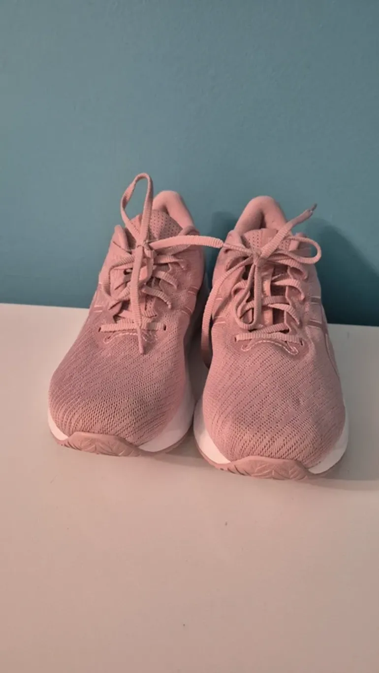 Used Asics Versablast 4 bike — image 2 of 6