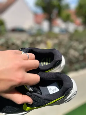 Nike Revolution 8 bike d'occasion — image 5 sur 12