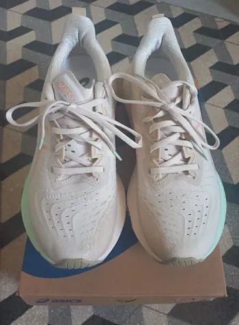 Used Asics Scarpe running tela bike