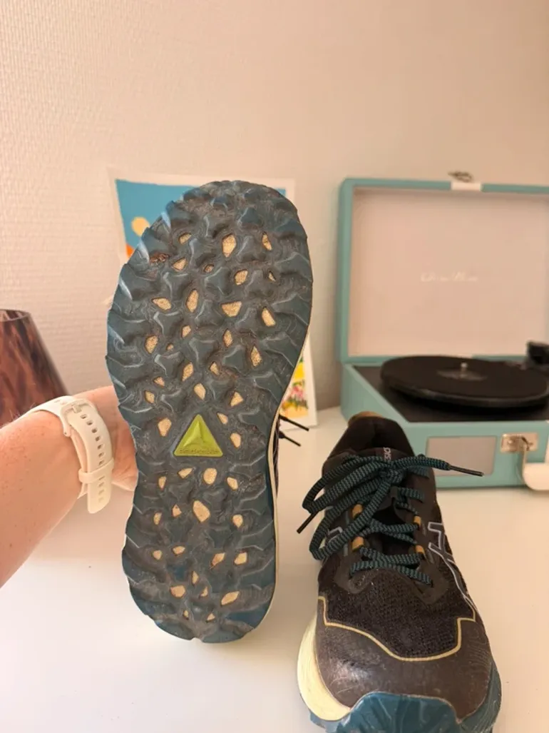 Used Asics Gel Trabuco 11 bike — image 4 of 9