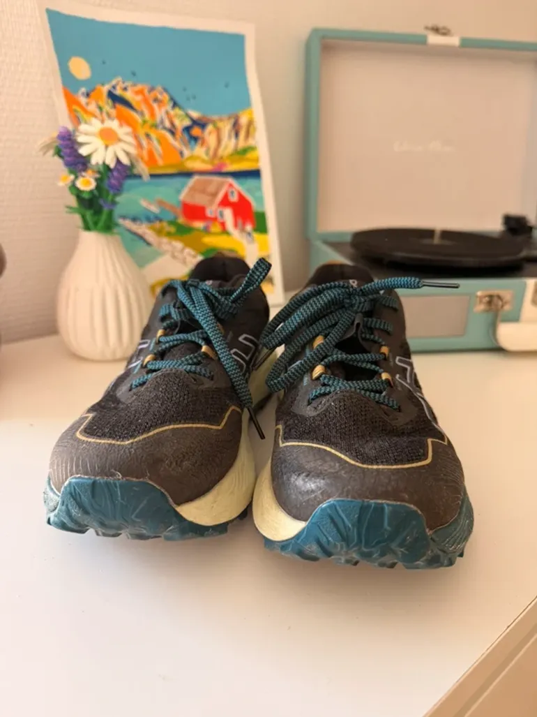 Used Asics Gel Trabuco 11 bike — image 3 of 9